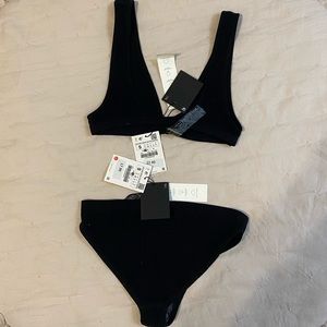 ZARA SEAMLESS TRIANGLE BRALETTE AND PANTIES SET